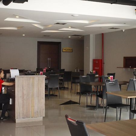 Brothers Inn Sukoharjo Kültér fotó