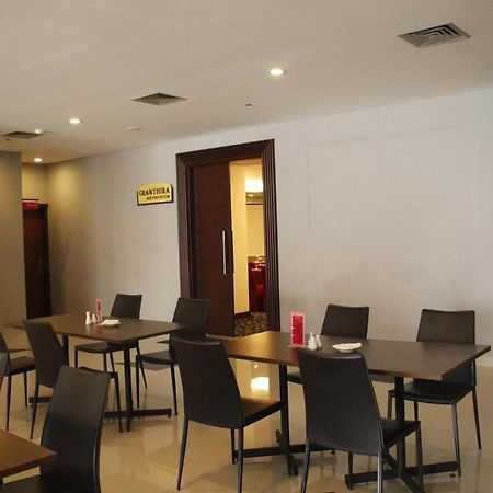 Brothers Inn Sukoharjo Kültér fotó