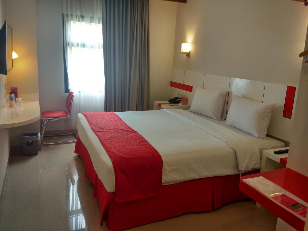 Brothers Inn Sukoharjo Kültér fotó