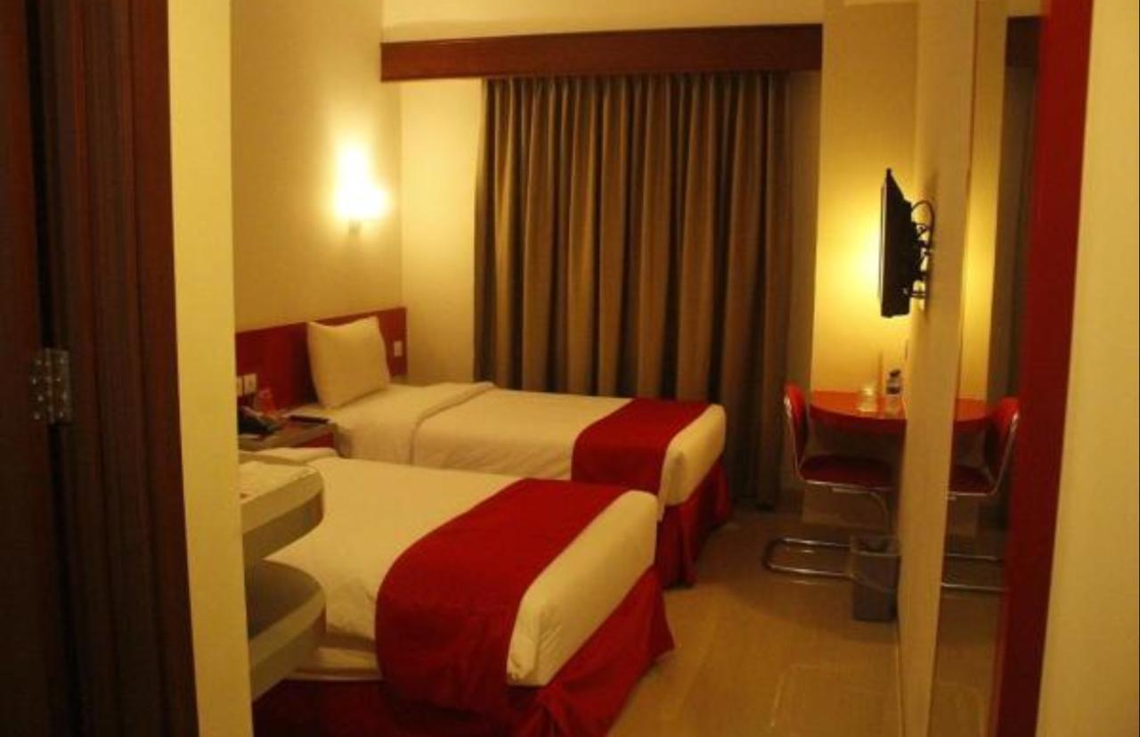 Brothers Inn Sukoharjo Kültér fotó