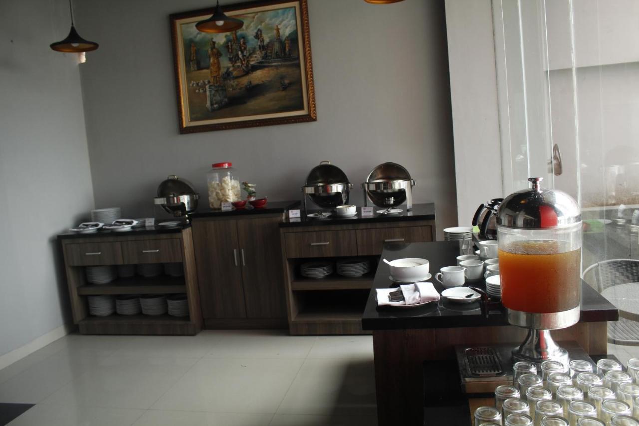 Brothers Inn Sukoharjo Kültér fotó