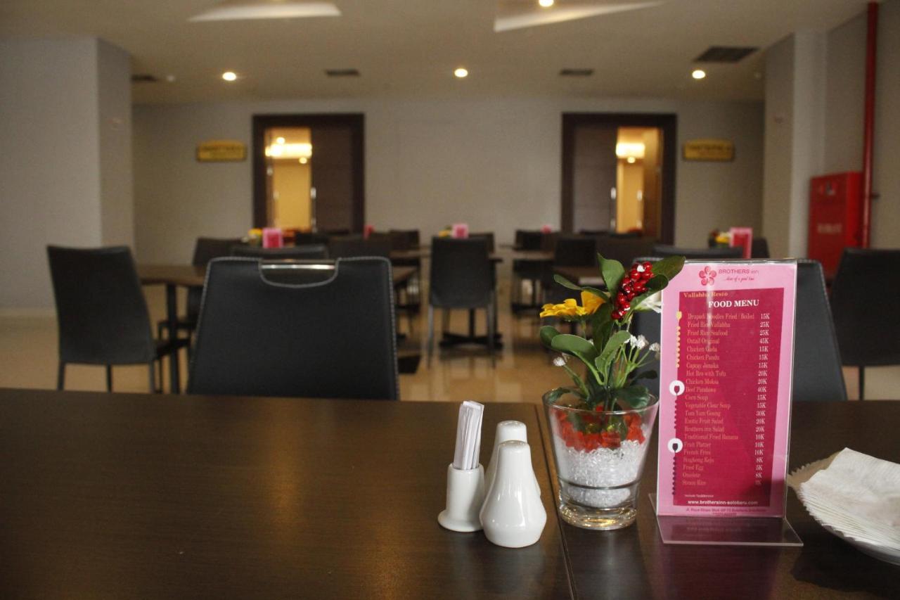 Brothers Inn Sukoharjo Kültér fotó