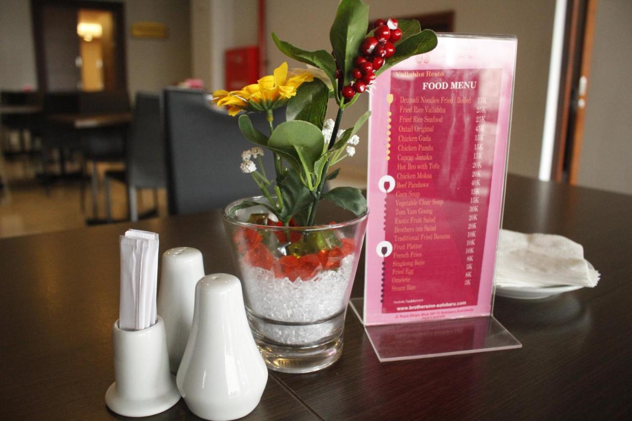 Brothers Inn Sukoharjo Kültér fotó
